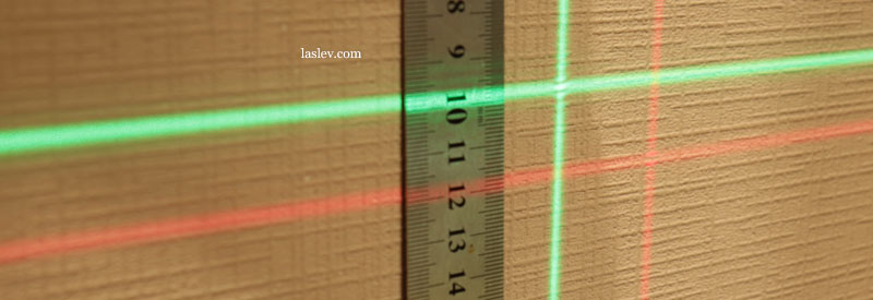 The thickness of the laser lines at the Firecore F113XG and XR laser levels, with a green and red beam at 10 meters.
