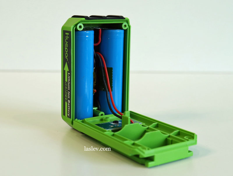 Disassembled battery case from the Huepar LS41G laser level.
