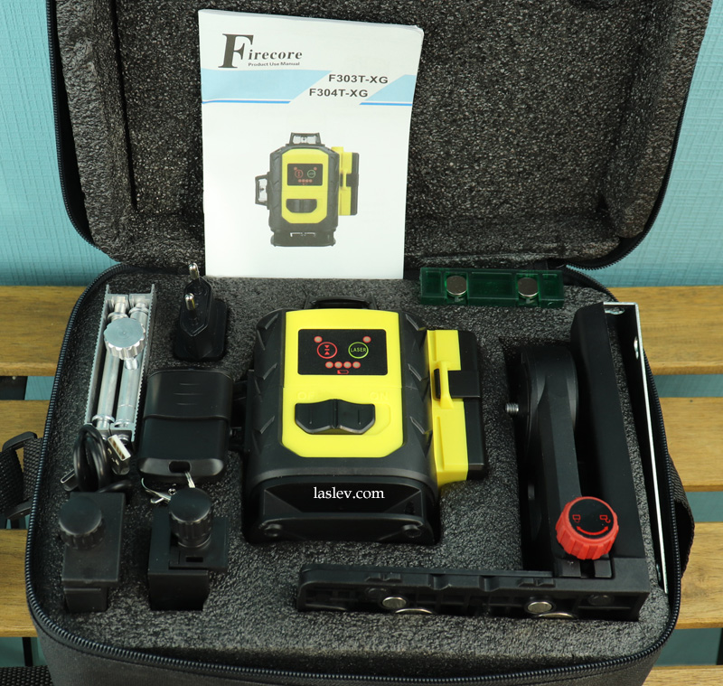 Complete package in a cloth case of the FIRECORE F304T-XG 4D laser level.