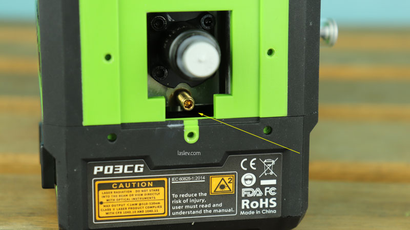 Bolt for adjusting the inclination of the plane at the front and back of the Huepar P03CG laser level.